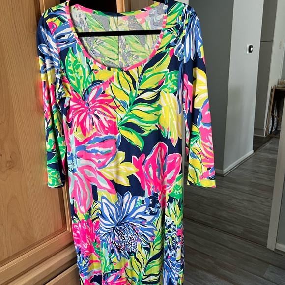 Lily Pulitzer dress. Long sleeve medium. I’m great condition. - Picture 1 of 4